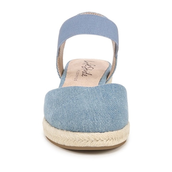 NWB Life Stride Kimmie Espadrille sandals. Size 6W. Denim Blue. - Picture 3 of 10